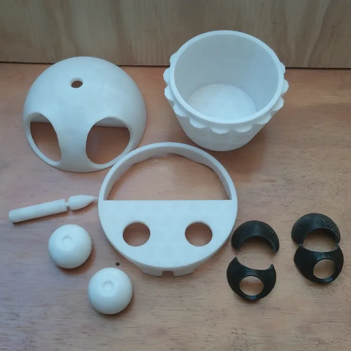 Fotografía de todas las piezas del cupcake desensambladas